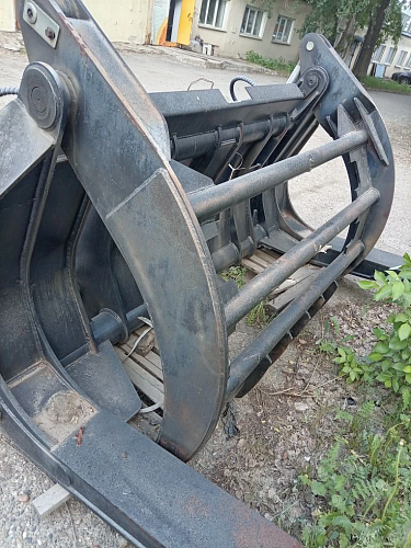 Лесной захват для погрузчика SHANTUI SL50W-2 (2600mm) Лесной захват для погрузчика SHANTUI SL50W-2 (2600mm)