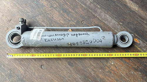 Цилиндр подъема кабины WG9719820004 Цилиндр подъема кабины WG9719820004